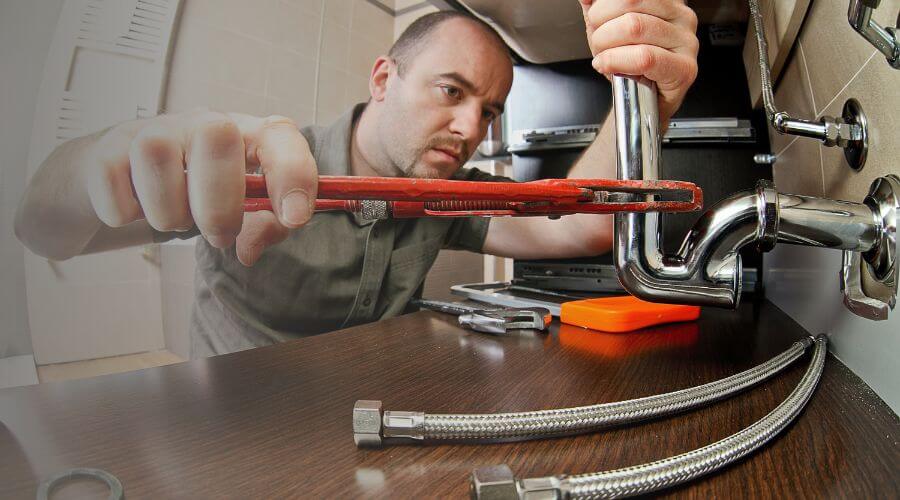 Professional clogged toilet repair in Tebbetts, MO